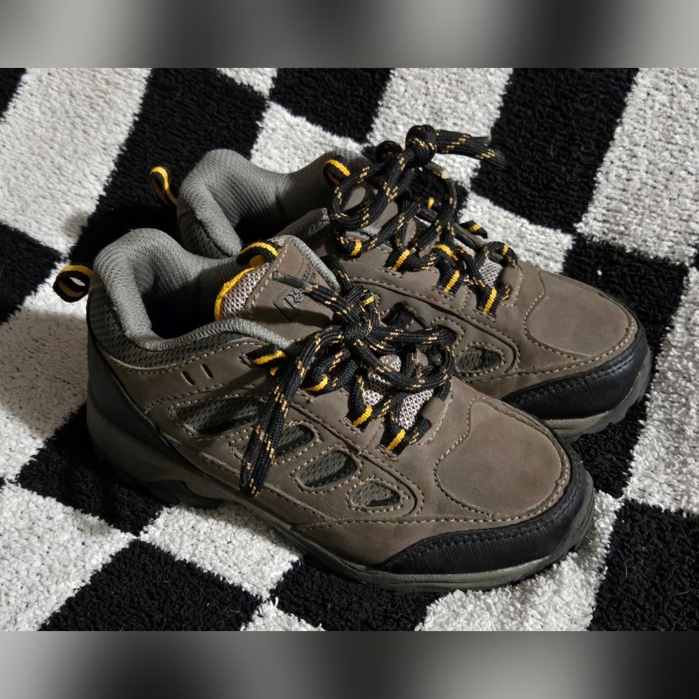 Rugged Outback kids hiking boots size 12c